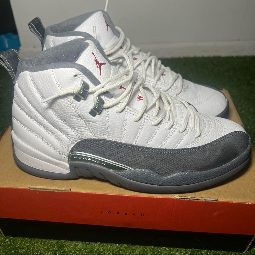 Jordan 12 White and Gray - Picture 2 of 4